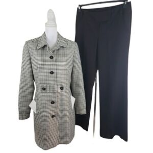 Signature by Larry Levine~Woman Size 12~White/Brown Pants with Trench Coat Lined